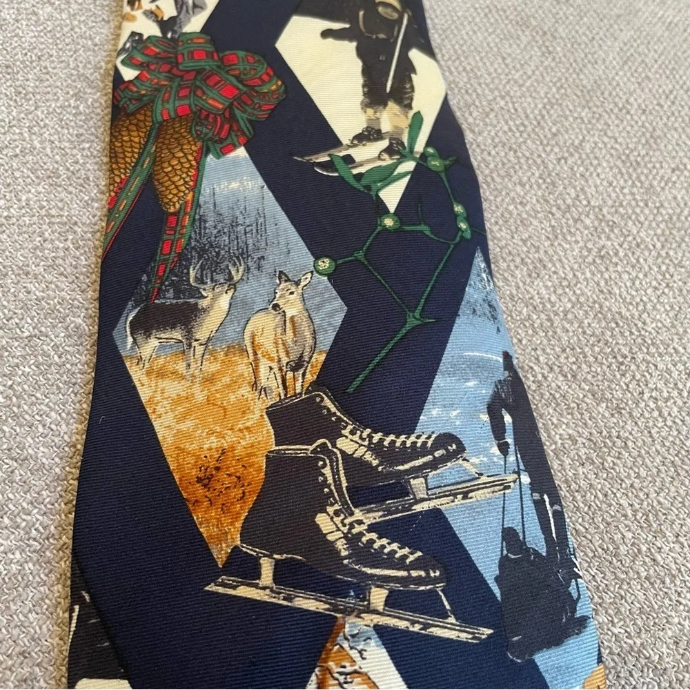 Structure Vintage 100% Silk Made in USA Christmas Holiday Vignettes Necktie